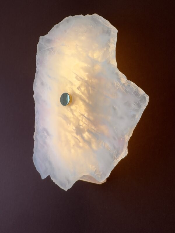 Strata Slab Light - Wireless LED Resin Wall Sconce