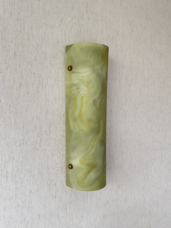 Wireless resin wall sconce inspired by green onyx stone