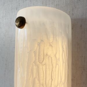 Large vertical wireless resin wall light with sculptural form