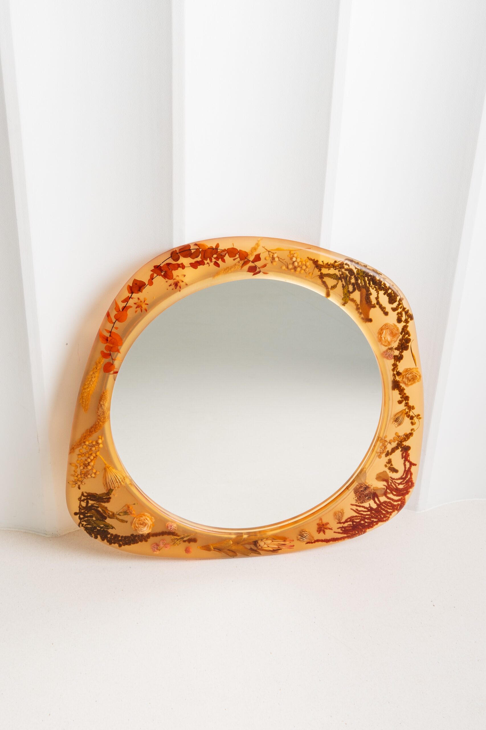 Circle Large Amber Wall Mirror with Organic Botanical Frame - Image 4
