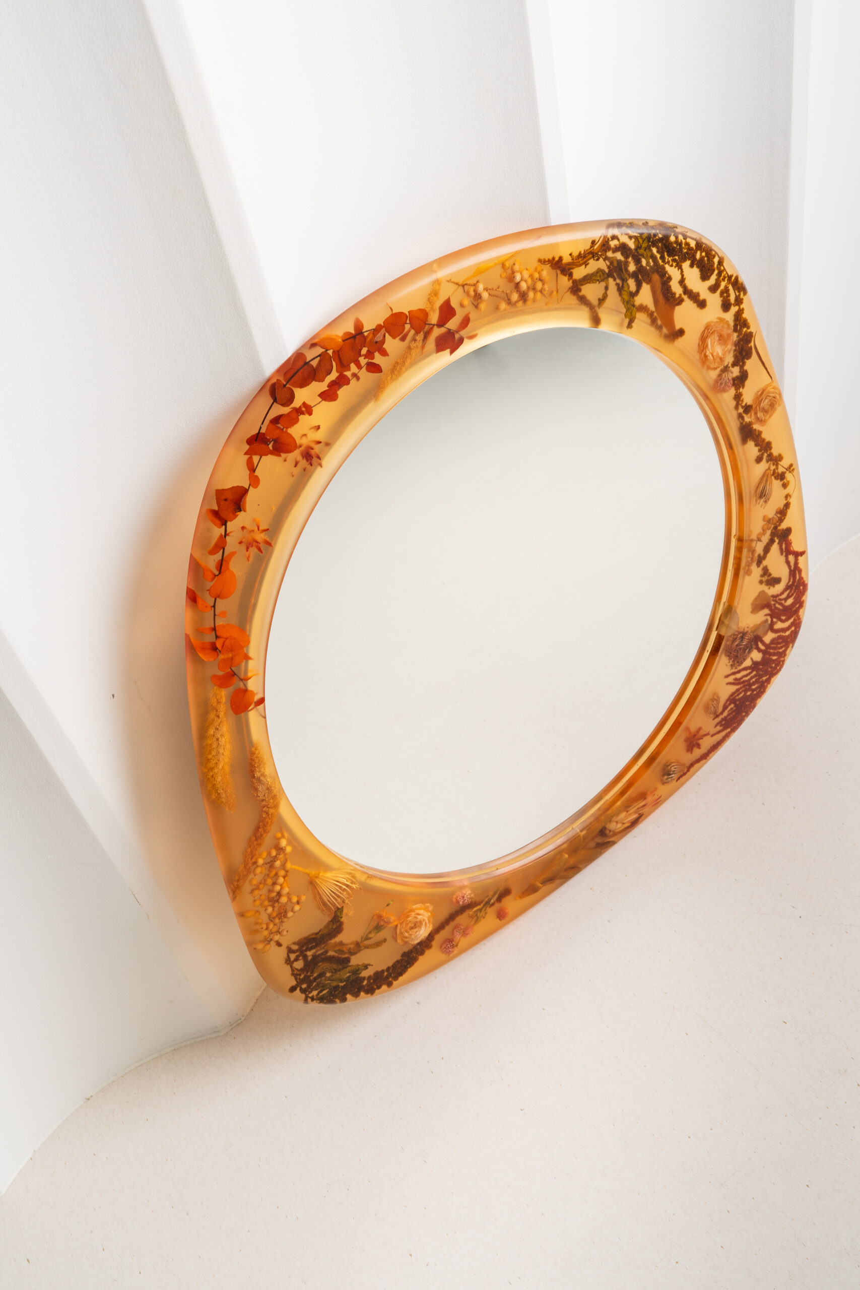 Circle Large Amber Wall Mirror with Organic Botanical Frame - Image 5