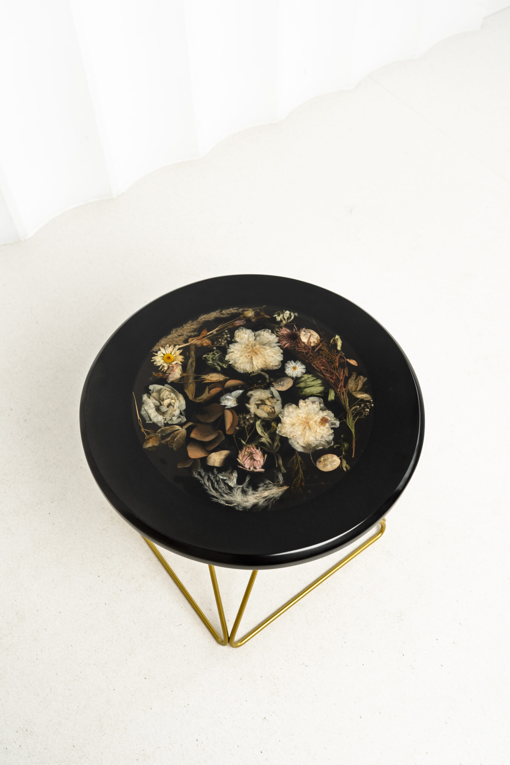 Retro Black Resin Coffee Table With Gold Metal Base - Image 5